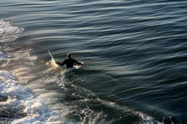 American surfer, Santa Bárbara, CA, USA