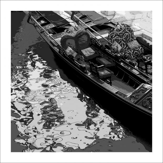 Góndolas y reflejos en Venezia